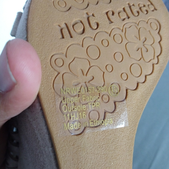 3/$20 Heel - Picture 6 of 6